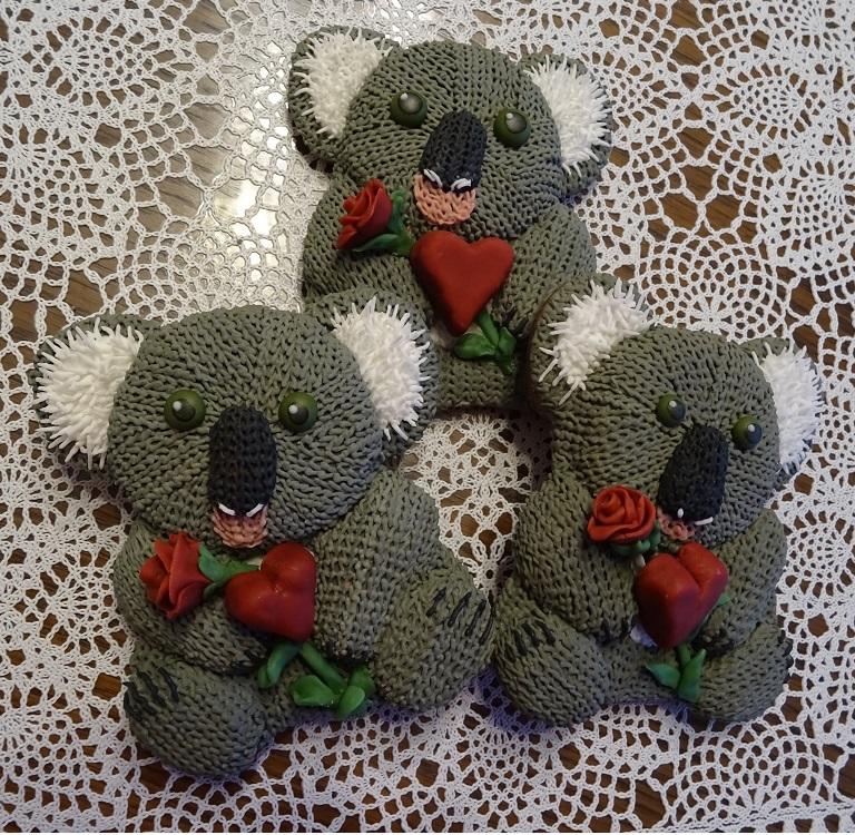 knitted_valentine_koala_cookies_by_swiss