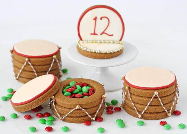 3-D Christmas Drum Cookies