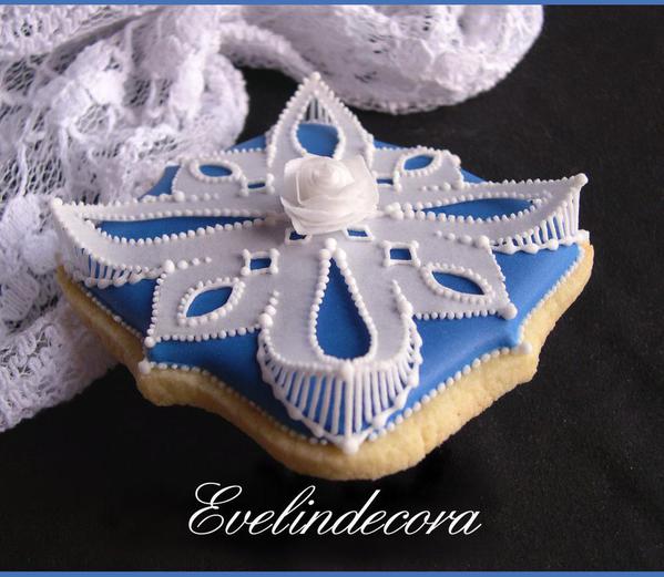 Wafer paper and royal icing cookie - Evelindecora - 10