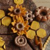 Honeycomb Close-up: Cookies and Photo by Pamoda Vanderwert