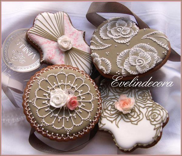 5 - Taupe Cookies by Evelindecora