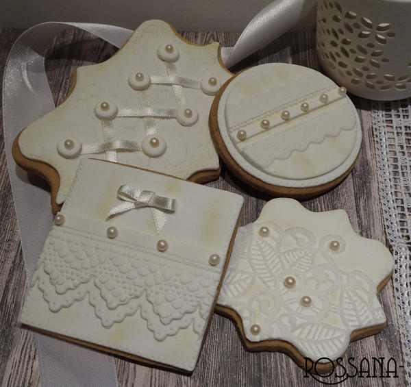 #2 - White Lace Vintage Cookies by Rosanna
