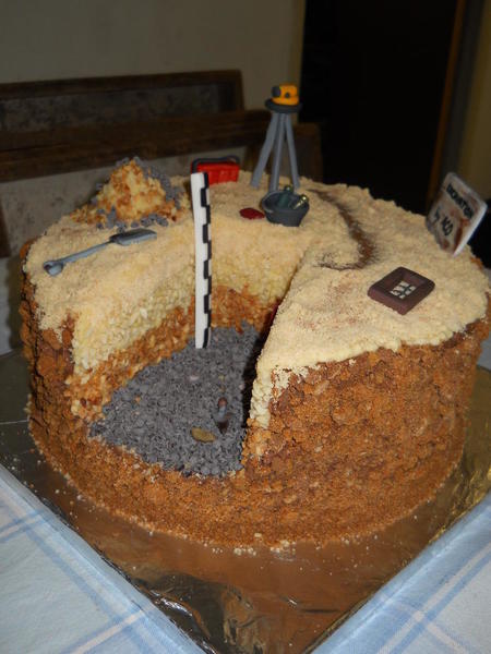 2013 06 07 Archaeological cake 2
