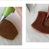 Steps 2a and 2b - Outline and Flood Vase: Design, Cookie, and Photos by Manu