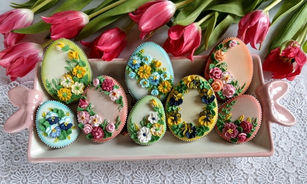 #6 - Floral Easter Eggs by Bożena Aleksandrow