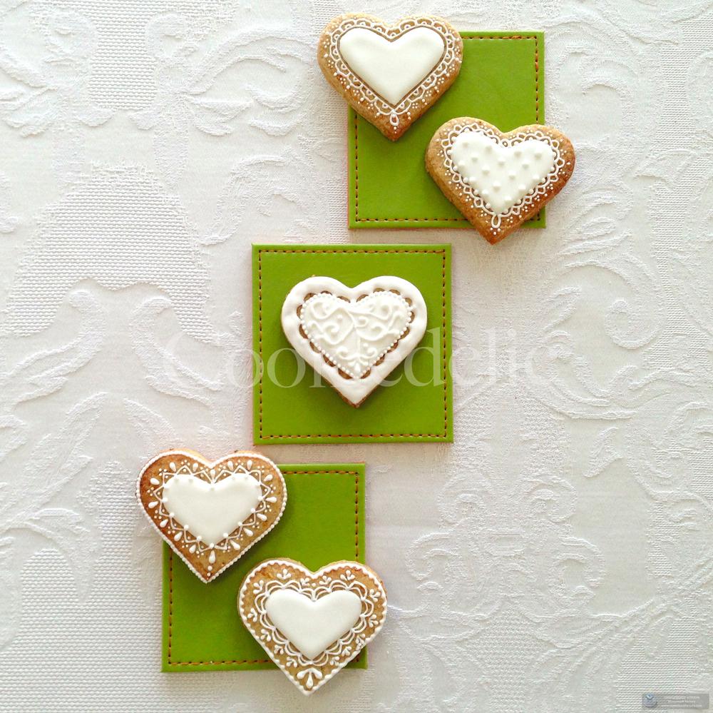 lace hearts cookies