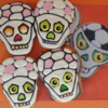 Montreal Confections Tutorial http://www.youtube.com/watch?v=QAb4yJseCKw&amp;feature=c4-overview-vl&amp;list=PLKHiwwmKR0X7TC2ulQT6En2rwU8Ywc1La: Leftover pink and yellow icing for these skulls