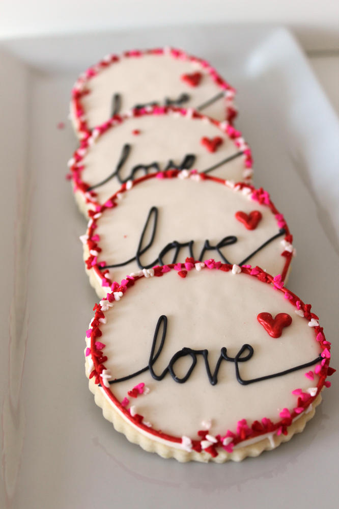Heart-Themed Cookies Valentine's Day | The Crafting Foodie