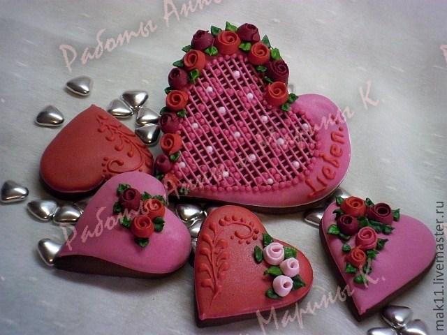 Pink heart with roses