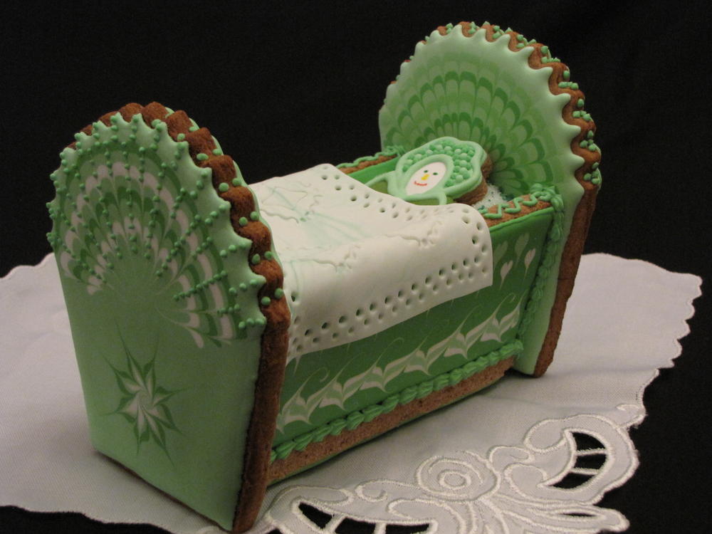 baby bassinet for my friend due on St Patrics Day (inspired by Nadia from My Little Bakery)