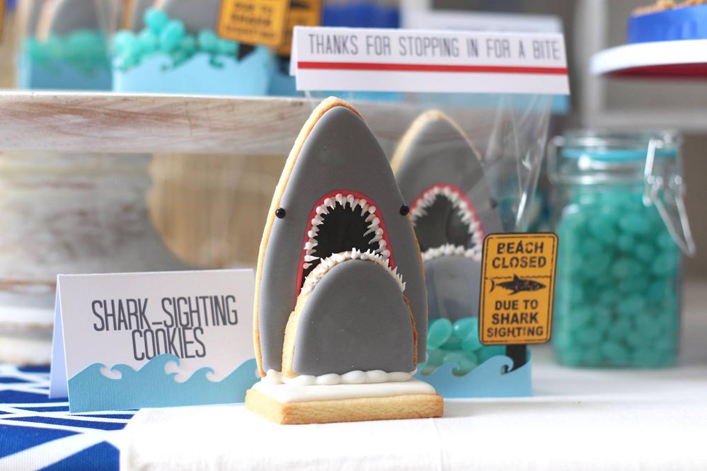 3D Shark Attack cookie favours