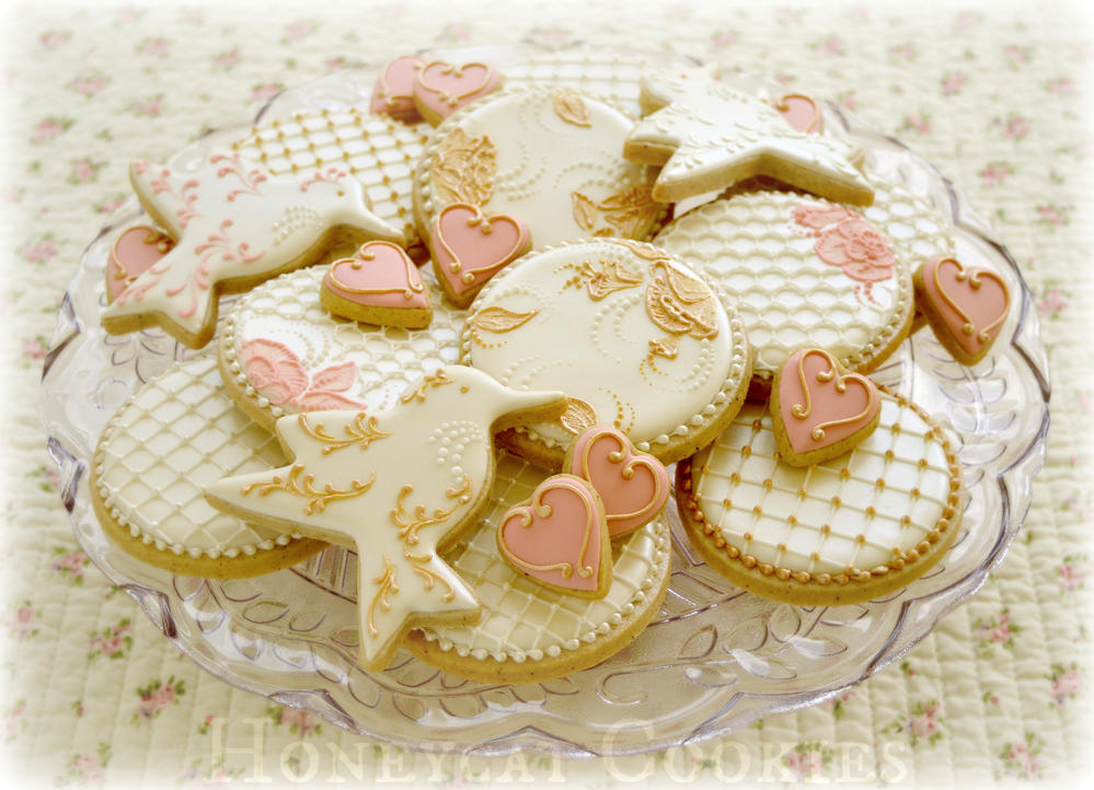 Dusky pink and champagne wedding cookies