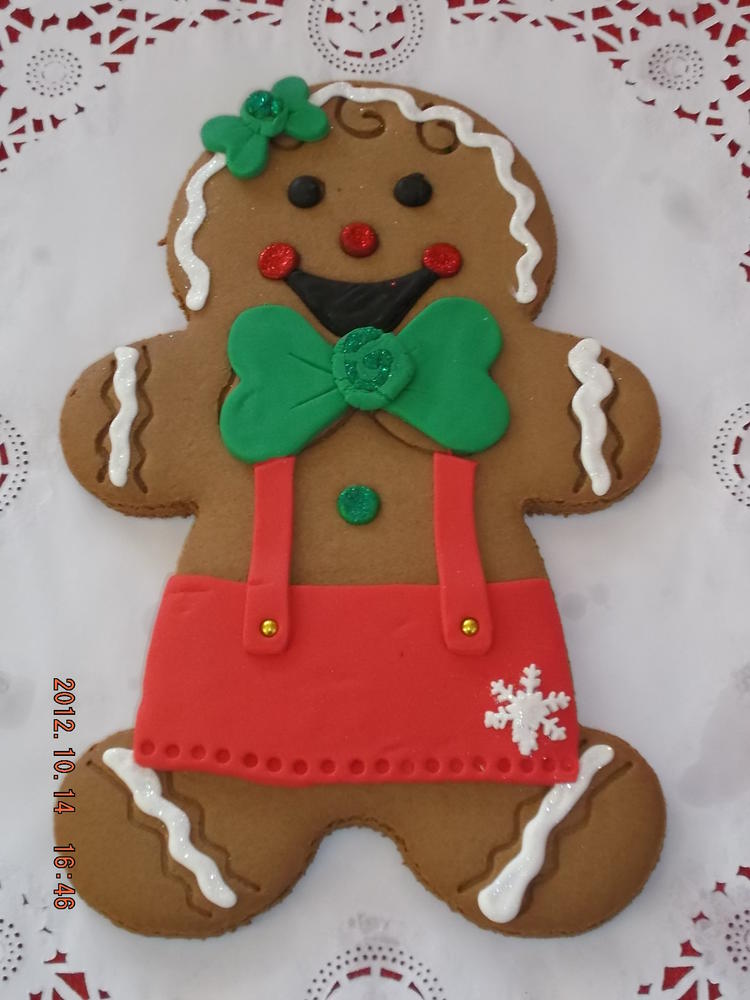 Giant Gingerbread Cookie