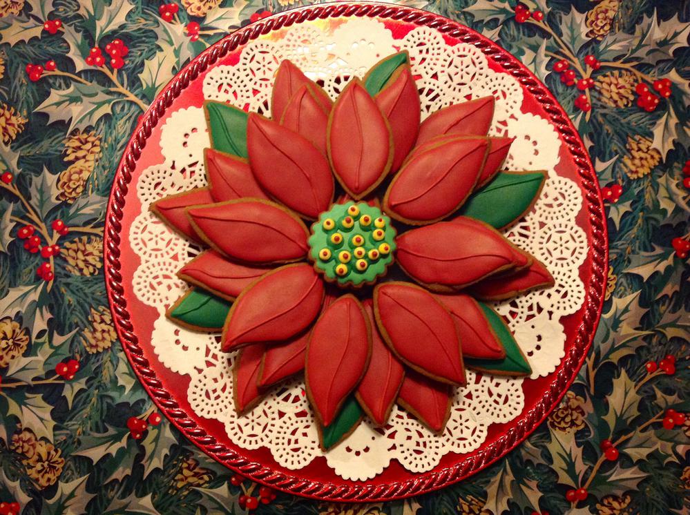 Poinsettia Christmas Gingerbread Cookie Platter