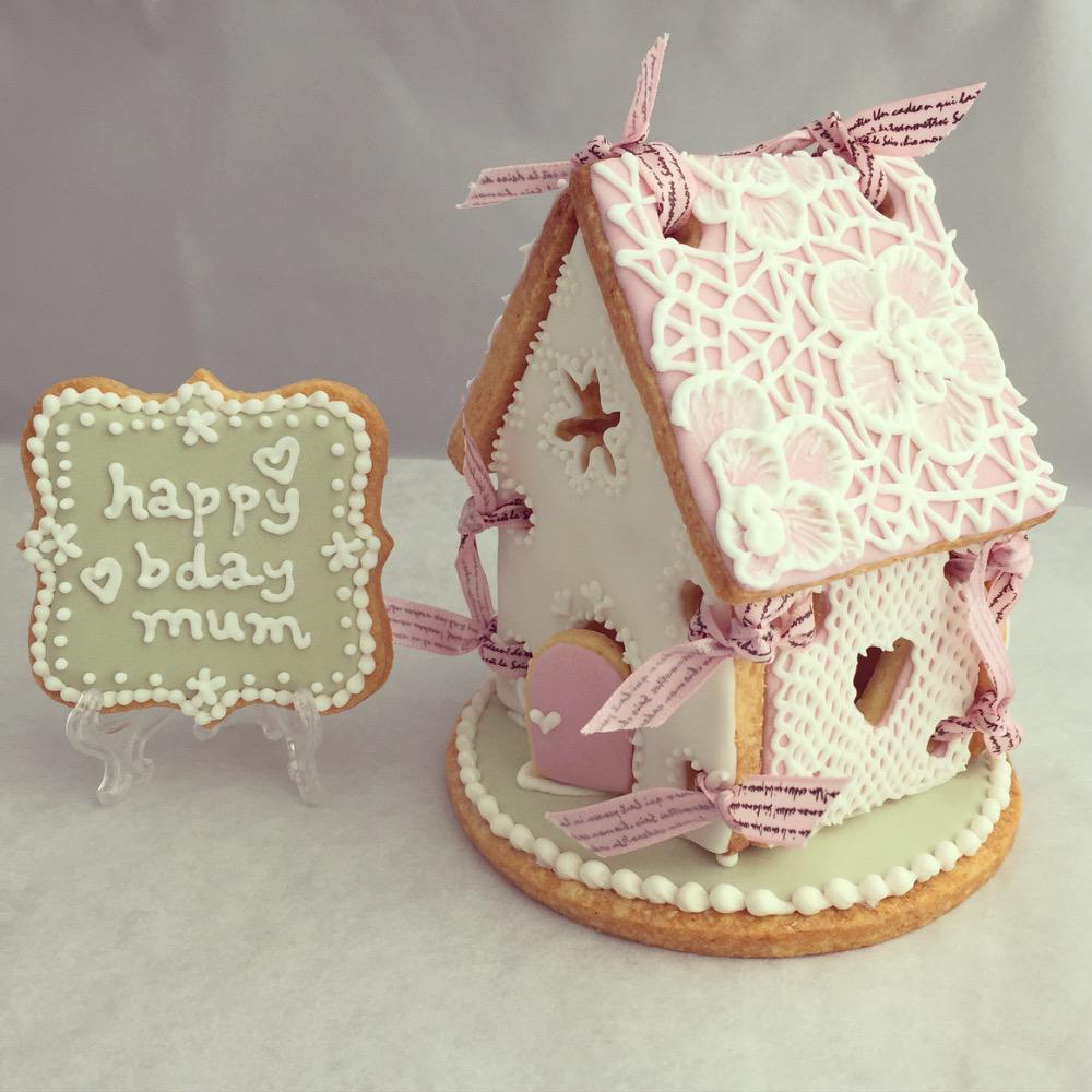 Delicate Icing Cookie Art - Cookie House with plaque cookie