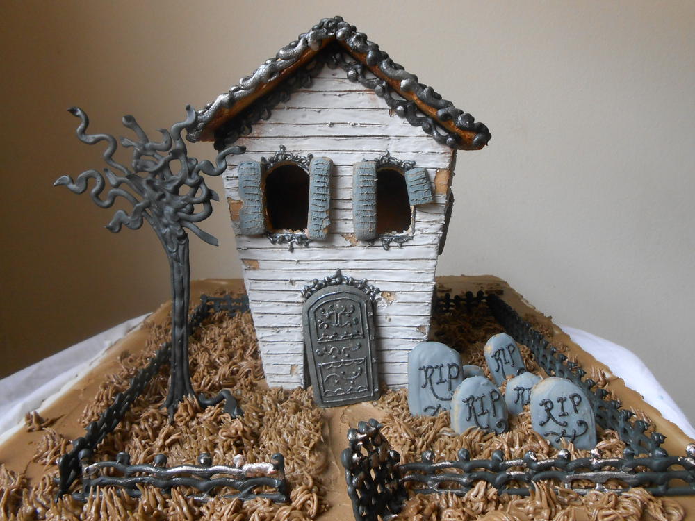 Gingerbread Haunted House