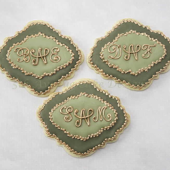 How to Decorate Monogram Holiday Cookies with Royal Icing Transfers