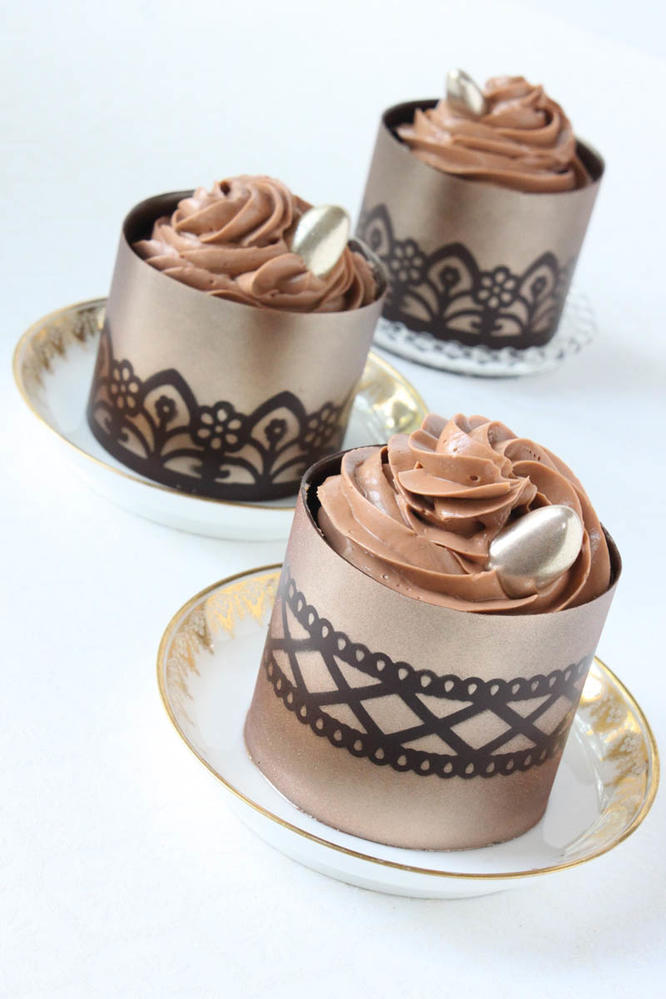 Stenciled Chocolate Dessert Cups
