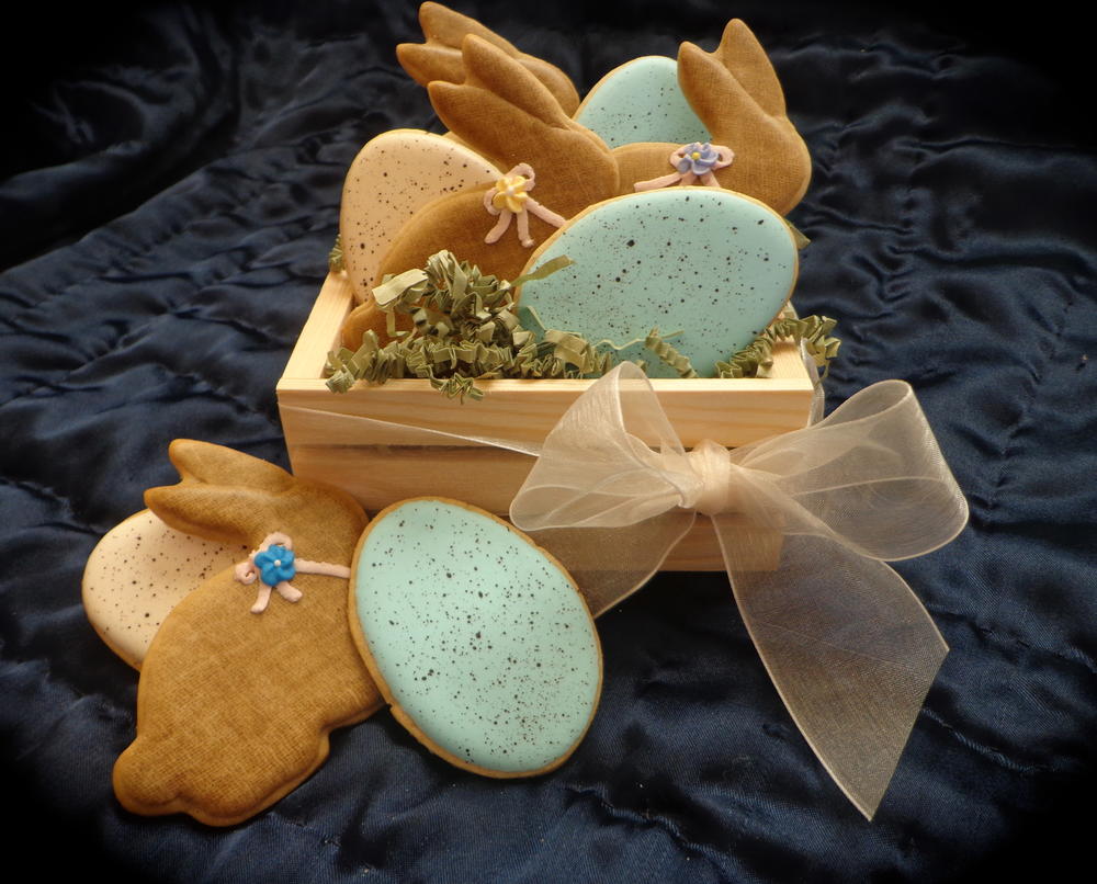 Burlap bunnies and speckled eggs