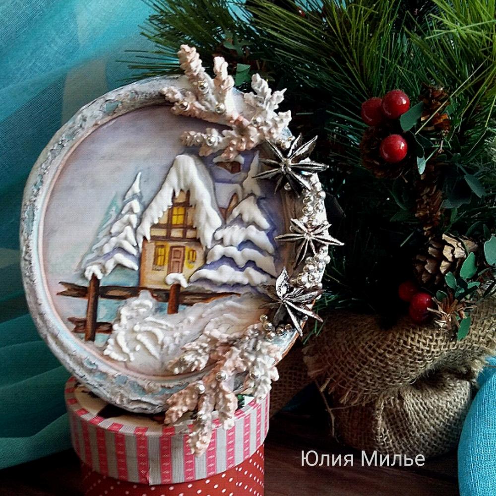 Christmas gingerbread cookie with transfer icing decor
