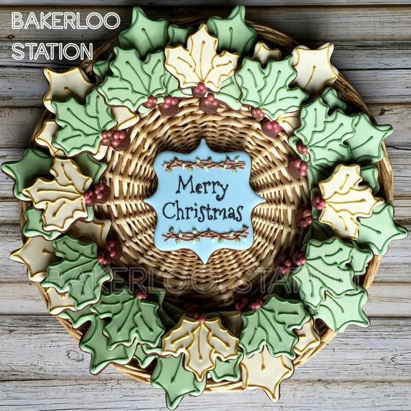 Holly Wreath Platter PM
