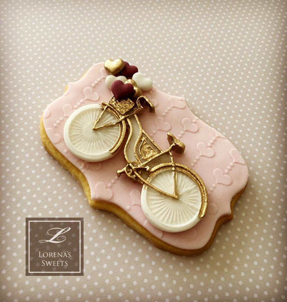 Lorena Rodriguez. Valentine's cookies . Bicycle cookie