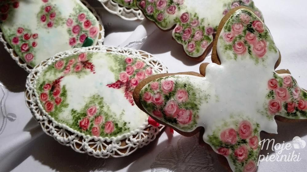 Easter gingerbread painted roses