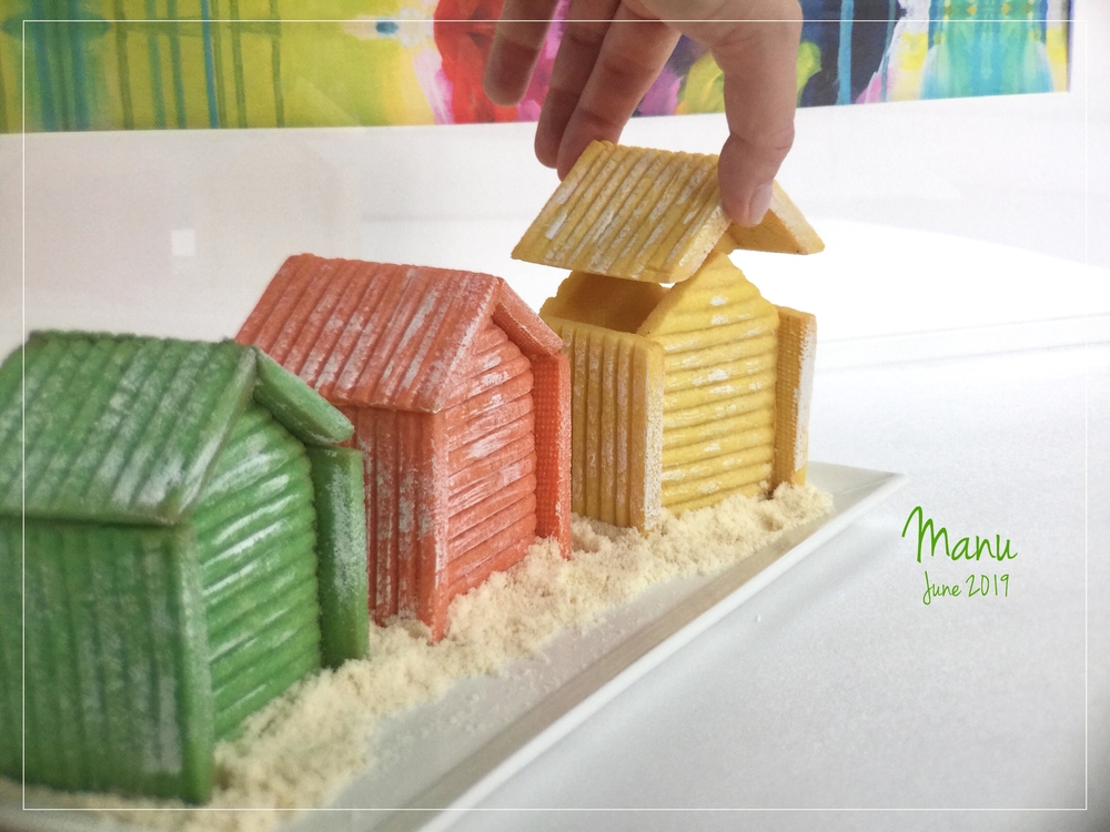 3 Colorful Beach Hut Cookie Boxes | Manu