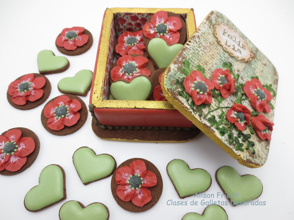 Poppies for Mum Cookie Box