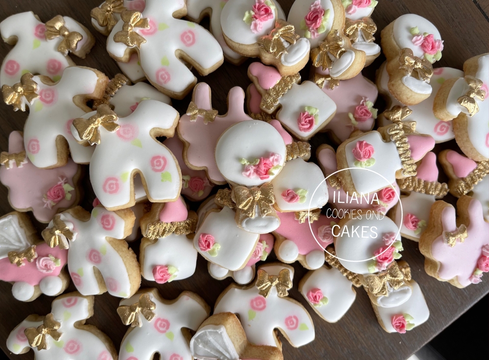 Mini Cookies by Iliana Cookies and Cakes