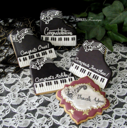 Simpler piano cookie design