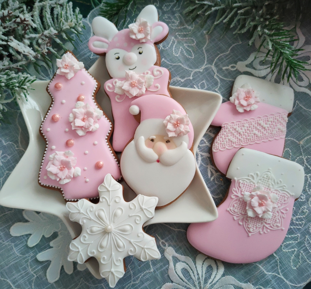 Christmas Cookies in White and Pink