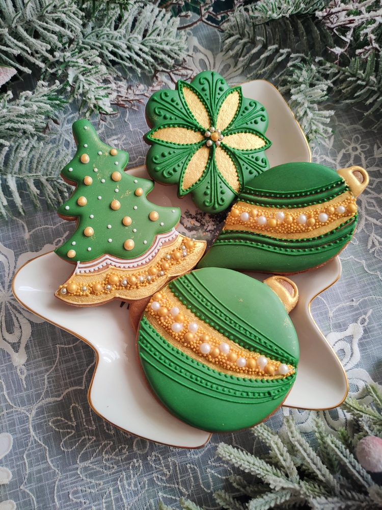 Christmas Cookies in Green and Gold Colour